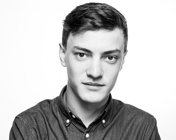 B+W POWERS JOE-0217