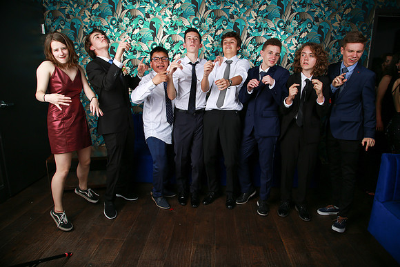 PROM 2019-8460
