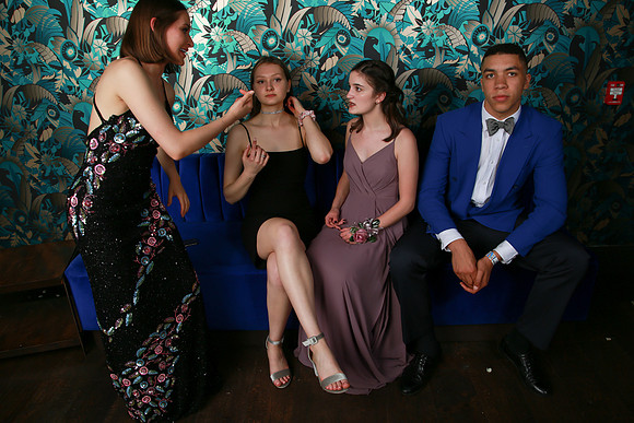 PROM 2019-8905