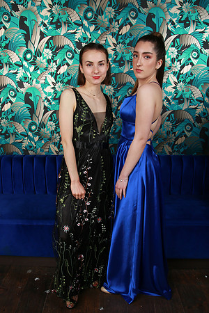 PROM 2019-8027