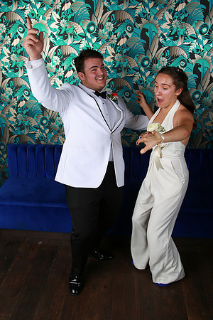 PROM 2019-8328