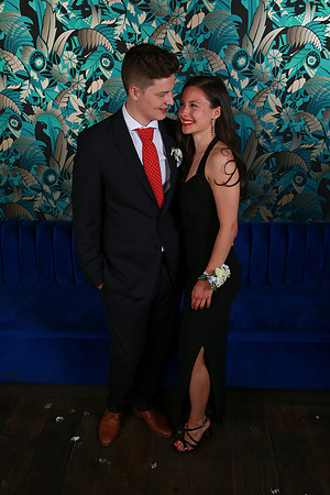 PROM 2019-7957