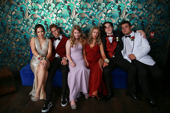 PROM 2019-8238