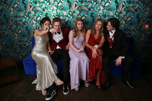 PROM 2019-8239