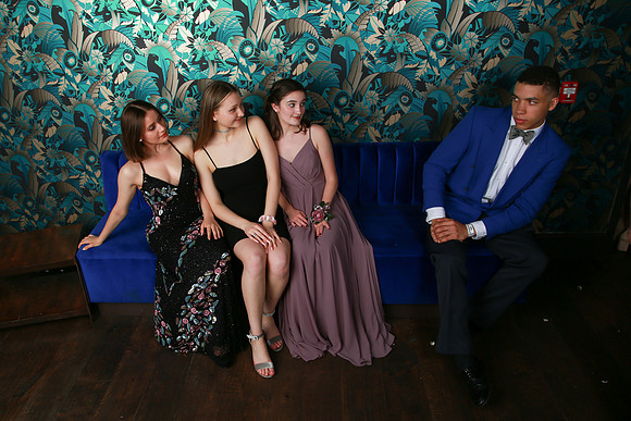 PROM 2019-8902