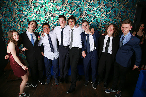 PROM 2019-8446