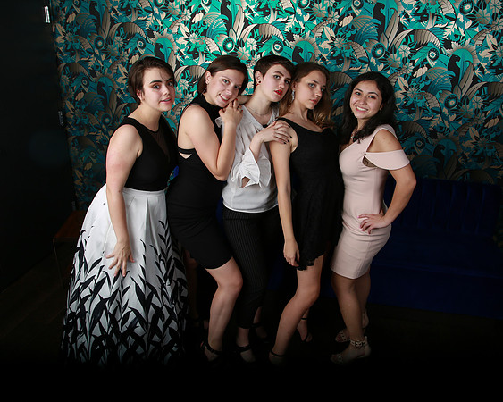 PROM 2019-8565