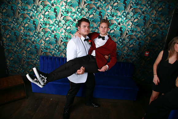 PROM 2019-8338