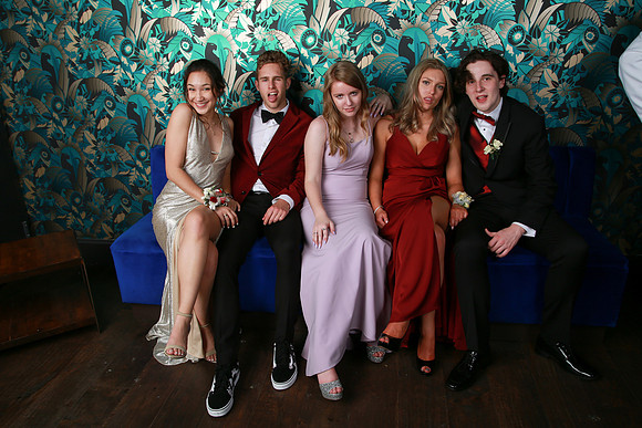 PROM 2019-8231