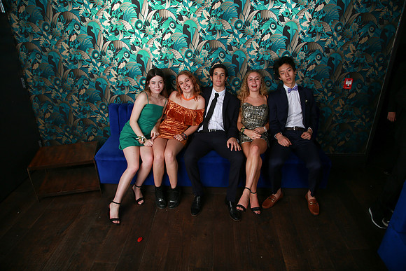 PROM 2019-8377