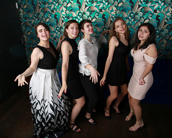 PROM 2019-8562