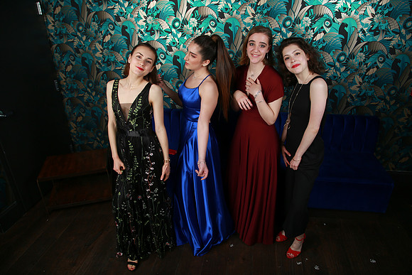 PROM 2019-8015