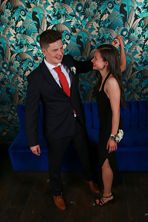 PROM 2019-7961