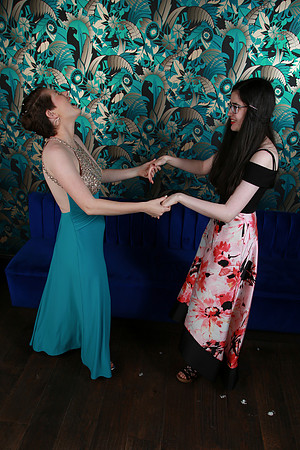PROM 2019-7979