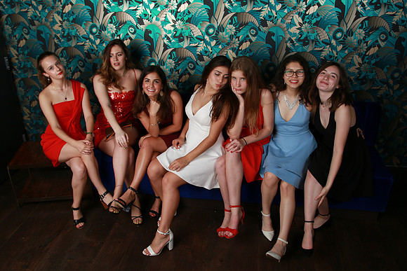 PROM 2019-8610