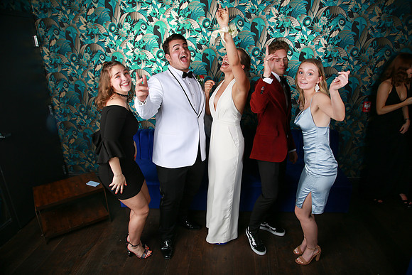 PROM 2019-8289