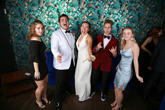 PROM 2019-8286