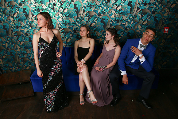 PROM 2019-8907