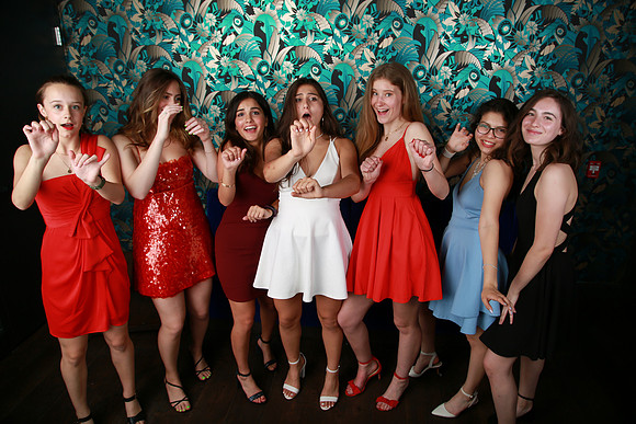 PROM 2019-8590