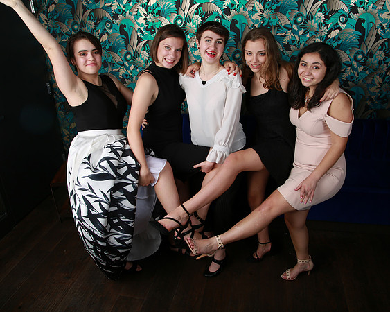 PROM 2019-8560