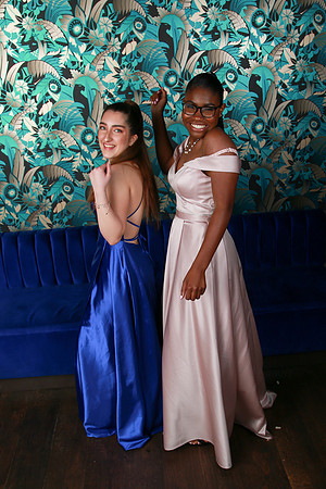 PROM 2019-9057