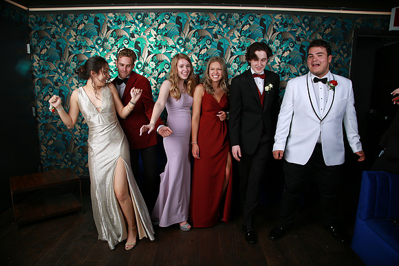 PROM 2019-8247