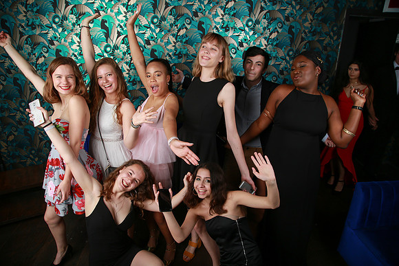 PROM 2019-8084