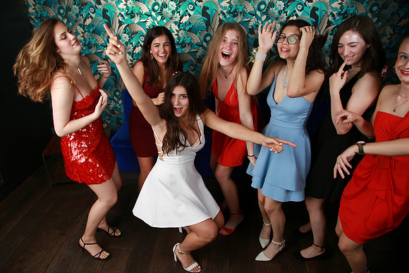 PROM 2019-8605