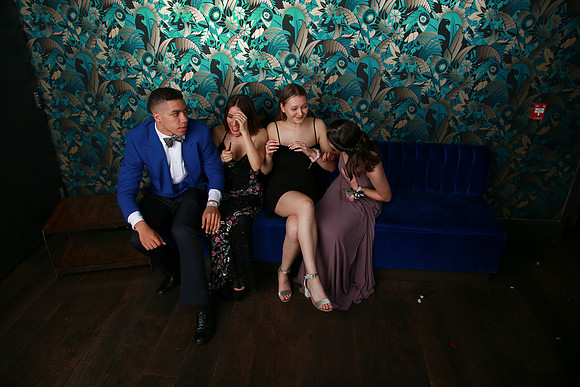 PROM 2019-8923