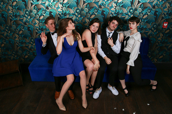 PROM 2019-7949