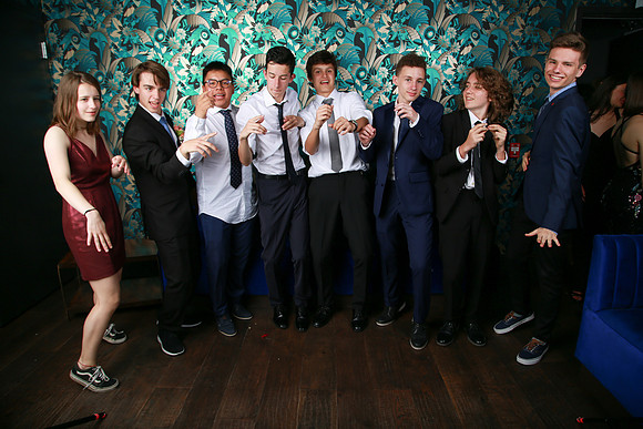 PROM 2019-8461