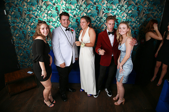 PROM 2019-8295