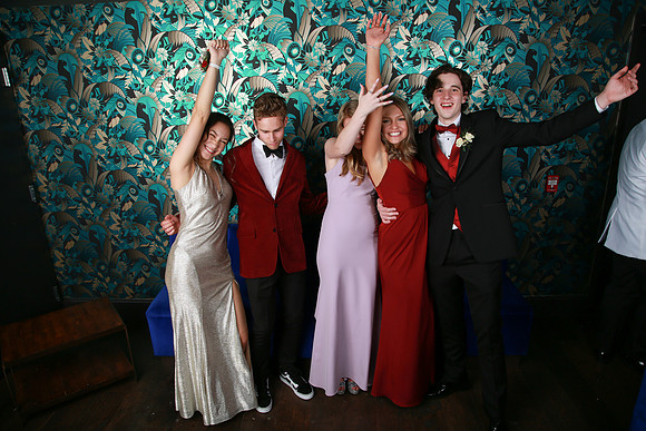 PROM 2019-8224