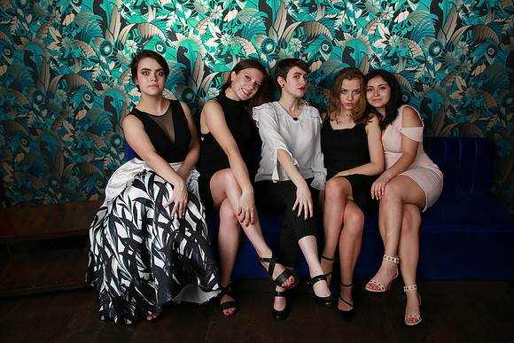 PROM 2019-8574