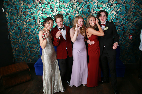 PROM 2019-8228