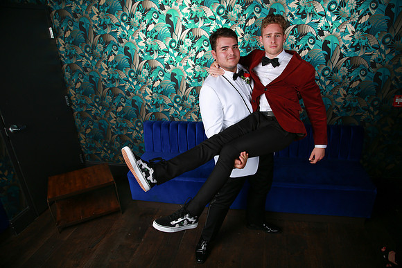 PROM 2019-8343