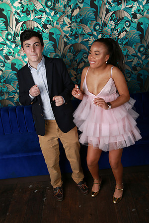 PROM 2019-8095