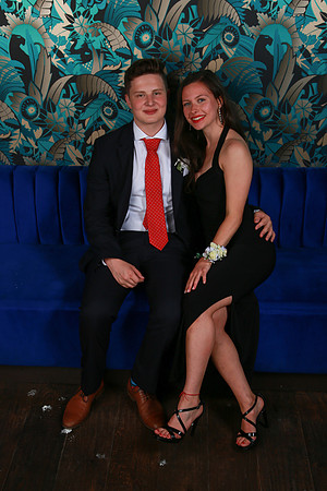 PROM 2019-7973
