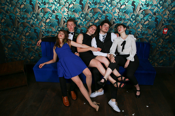 PROM 2019-7944