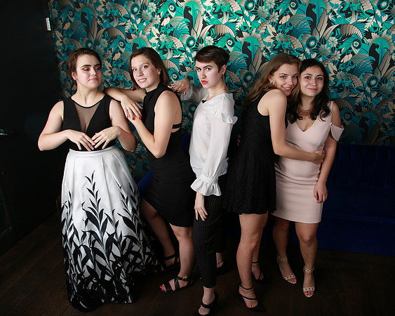 PROM 2019-8567