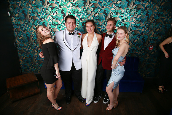 PROM 2019-8283