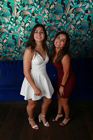 PROM 2019-8656