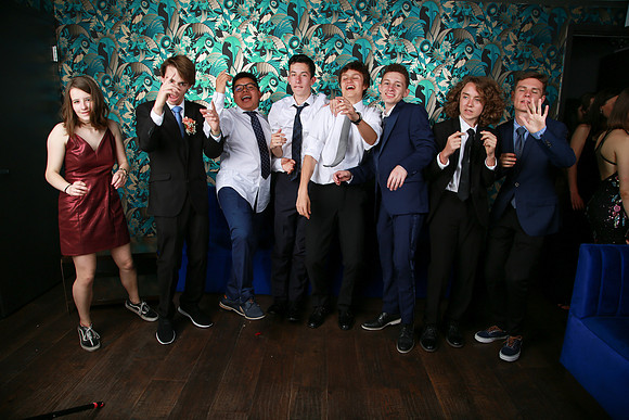 PROM 2019-8459