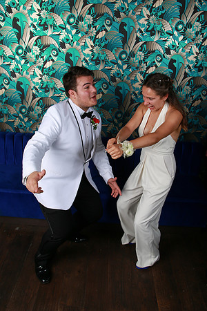 PROM 2019-8329