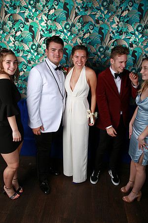 PROM 2019-8297