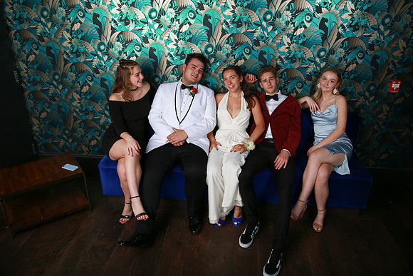 PROM 2019-8304