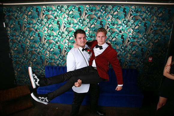 PROM 2019-8342