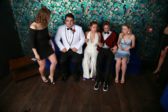 PROM 2019-8299