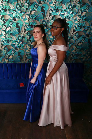 PROM 2019-9048