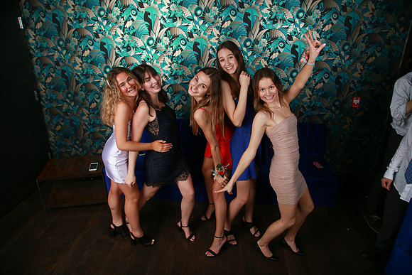 PROM 2019-8805
